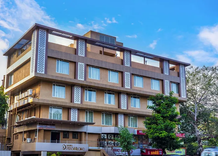 Hotel Pleasant Lake Ahmedabad