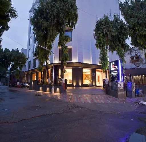 Hotel Rezaas Ahmedabad